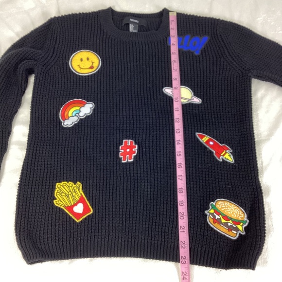 Forever 21 Black Knit Sweater Size Small Rainbow Hamburger Fries Moon Patches - Picture 7 of 9